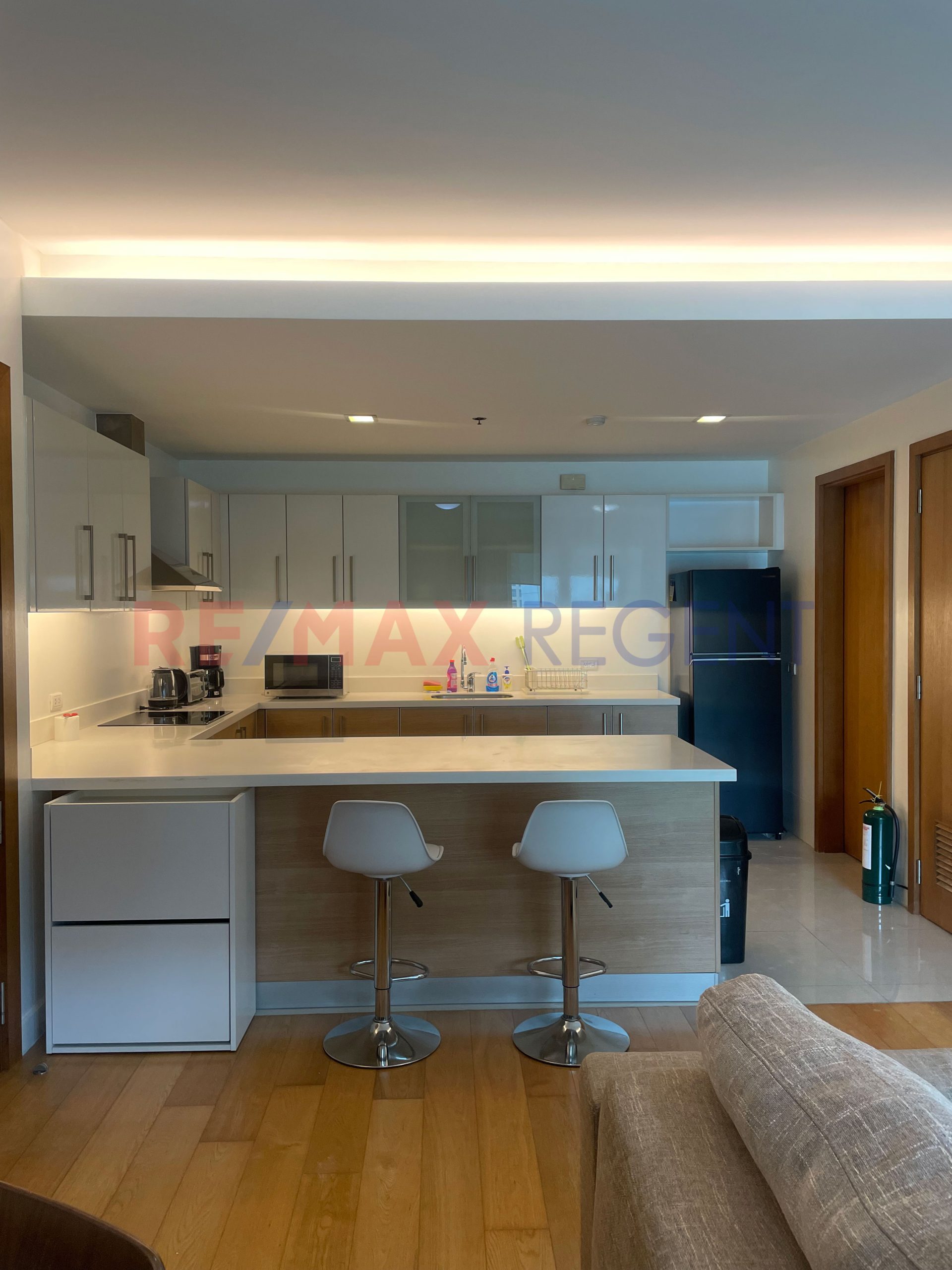Condo for Rent in Park Terraces, Makati City