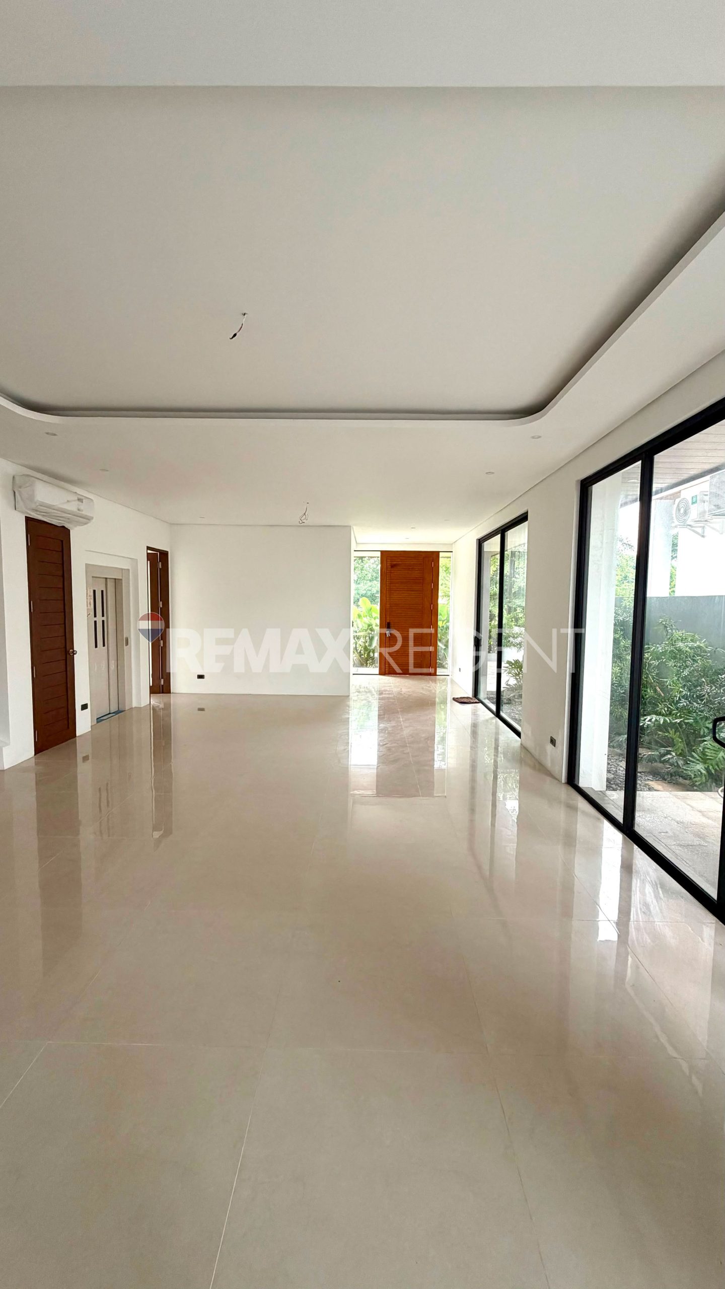 House For Sale in Alabang West Village